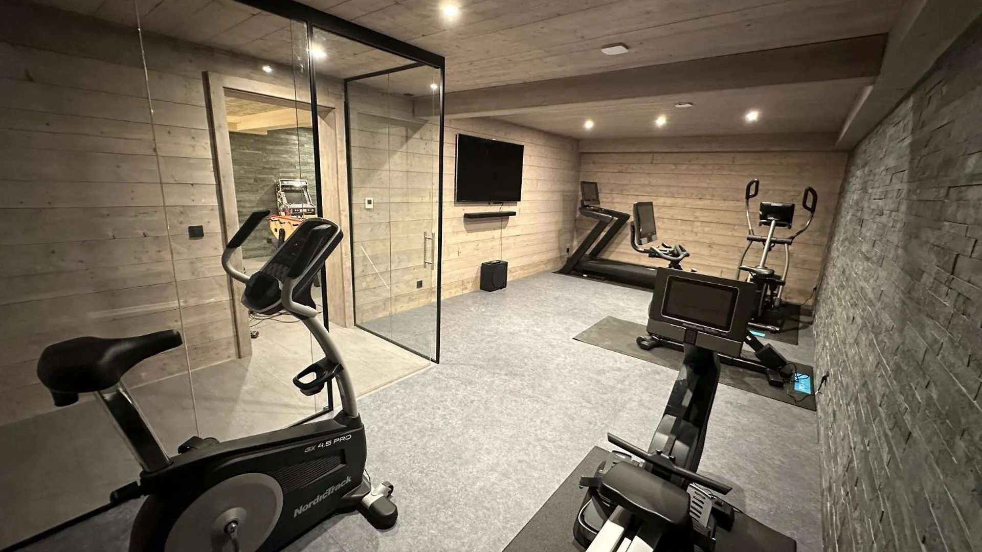 הוילה לה קונטמין מונז'ואה Chalet Cameline