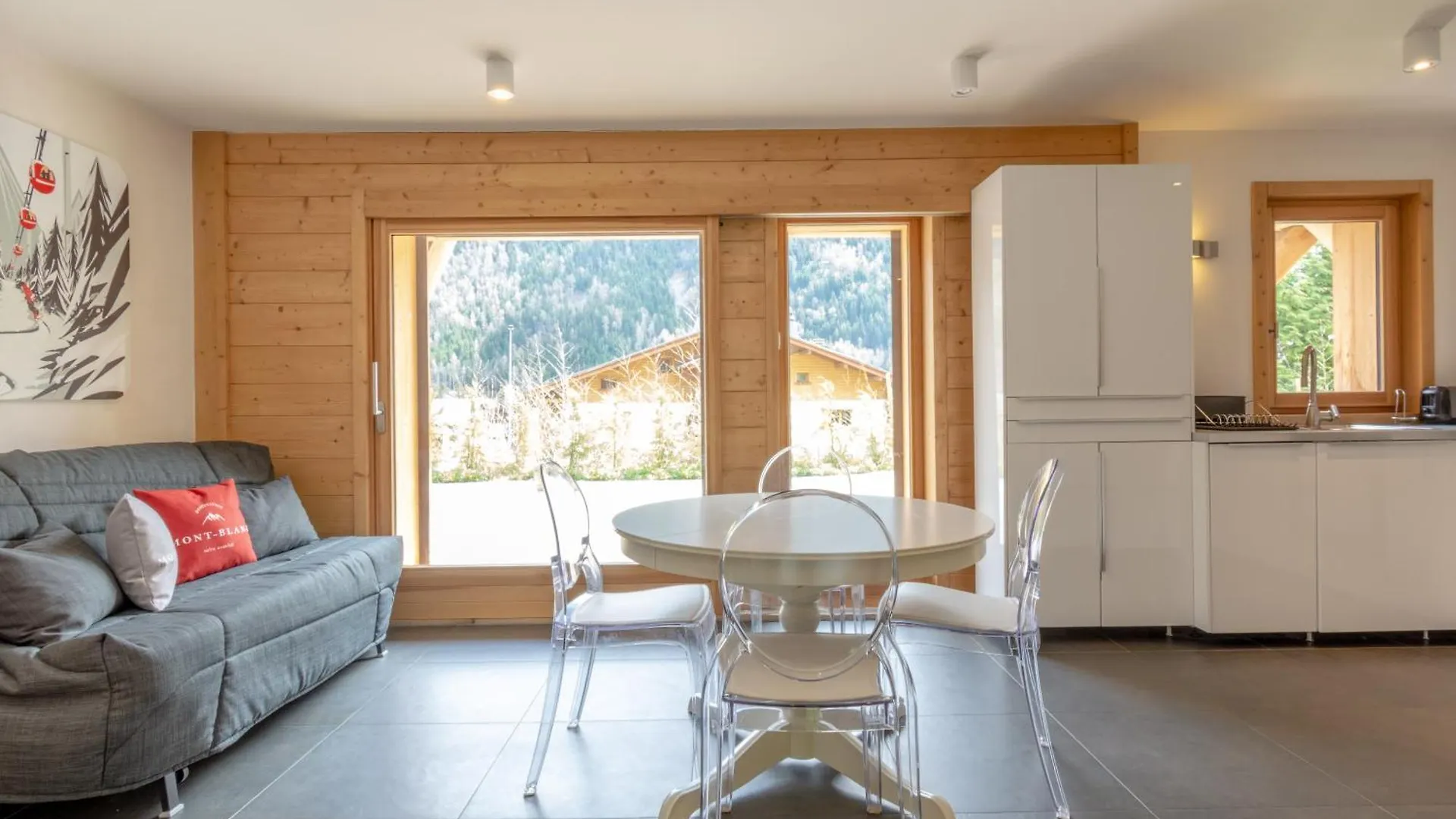 הוילה לה קונטמין מונז'ואה Chalet Cameline צרפת