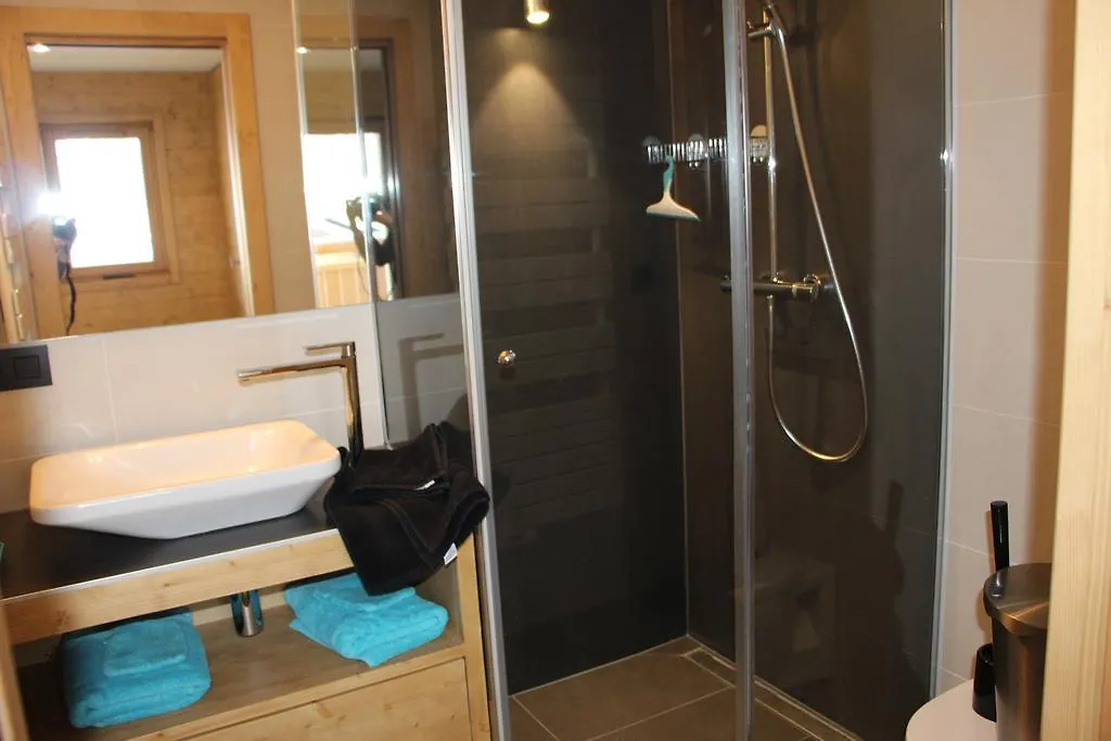 הוילה לה קונטמין מונז'ואה Chalet Cameline