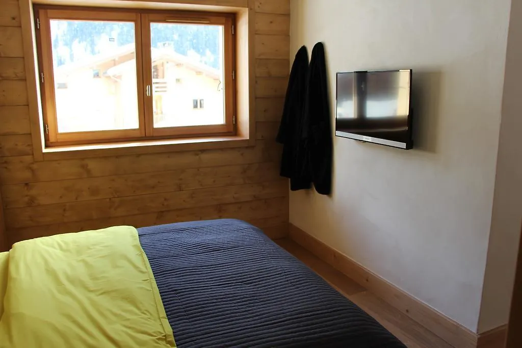 הוילה לה קונטמין מונז'ואה Chalet Cameline